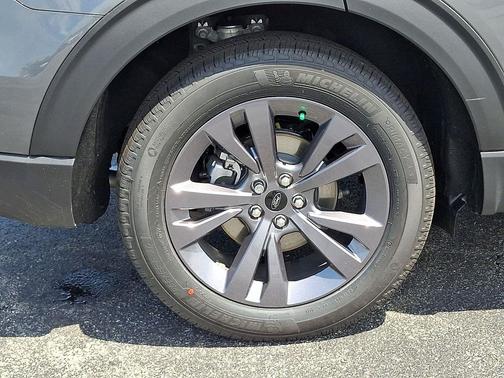 Carbonized Gray Metallic 2026 Ford Explorer Active