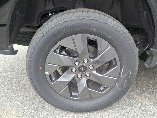 2025 Ford F-150 Lightning Pro