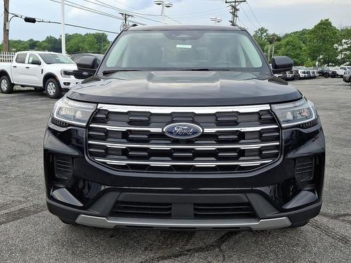 Agate Black Metallic 2025 Ford Explorer Active