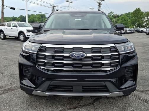 Agate Black Metallic 2025 Ford Explorer Active
