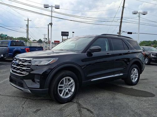 Agate Black Metallic 2025 Ford Explorer Active