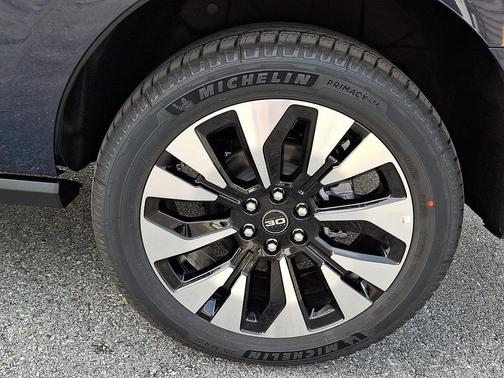 Blue Ember Metallic 2027 Ford Expedition Platinum