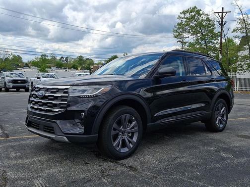 Agate Black Metallic 2026 Ford Explorer Active