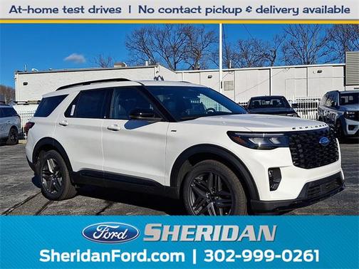 2025 Ford Explorer ST-Line