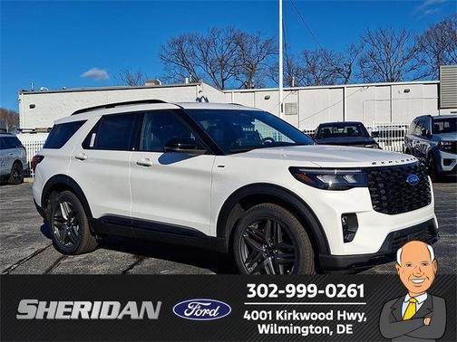 2025 Ford Explorer ST-Line