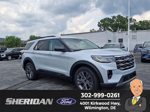 Space White Metallic 2026 Ford Explorer Active