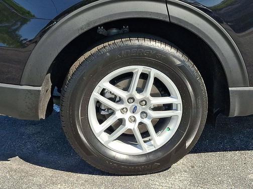 Agate Black Metallic 2026 Ford Explorer Active