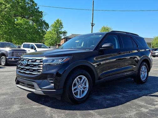 Agate Black Metallic 2026 Ford Explorer Active