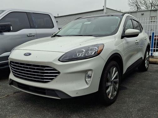 2022 Ford Escape Titanium