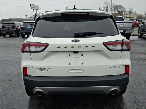 2022 Ford Escape Titanium