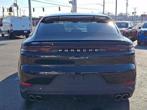 2025 Porsche Cayenne S