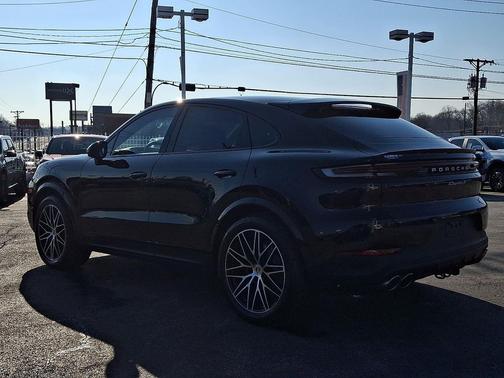 2025 Porsche Cayenne S