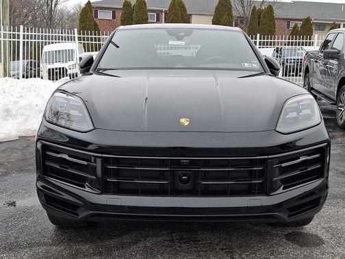 2025 Porsche Cayenne S