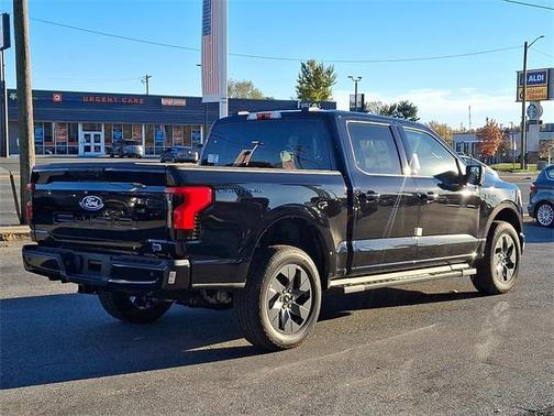 2025 Ford F-150 Lightning Flash