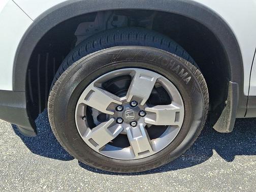 Platinum White Pearl 2024 Honda Ridgeline RTL