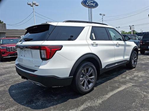 2025 Ford Explorer Active