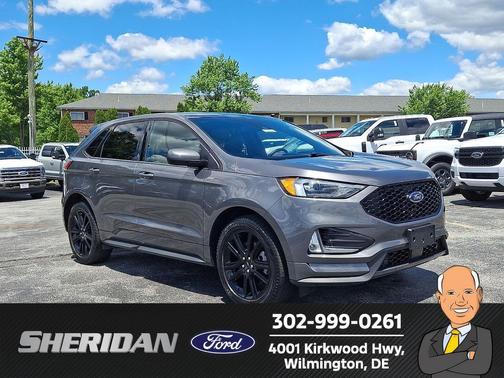 Carbonized Gray Metallic 2024 Ford Edge ST Line