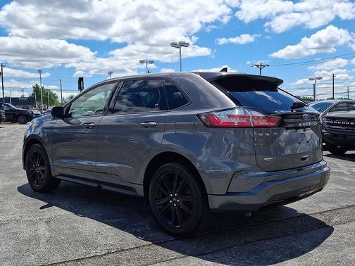 Carbonized Gray Metallic 2024 Ford Edge ST Line