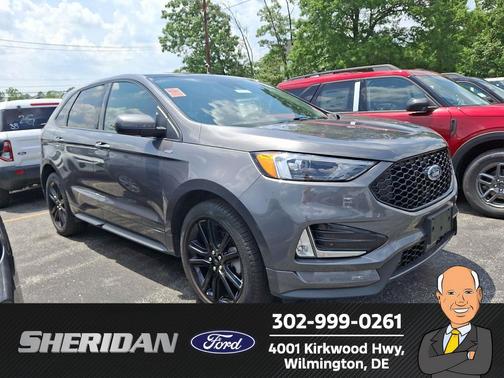 Carbonized Gray Metallic 2024 Ford Edge ST Line