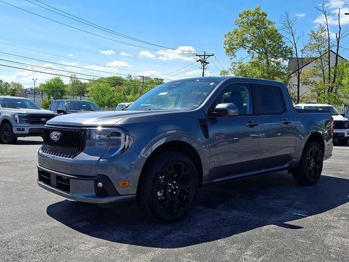 Carbonized Gray Metallic 2026 Ford Maverick Lobo Standard