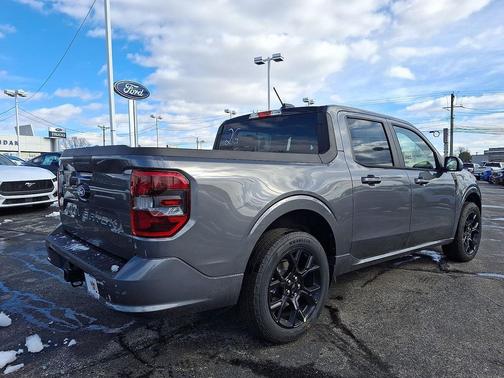 Carbonized Gray Metallic 2026 Ford Maverick Lobo Standard