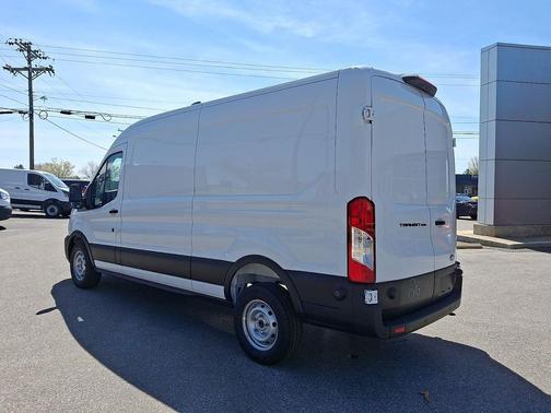 Oxford White 2026 Ford Transit-250 Base