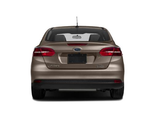 Ruby Red Metallic Tinted Clearcoat 2015 Ford Focus SE