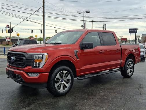 Hot Pepper Red Metallic Tinted Clearcoat 2023 Ford F-150 XLT
