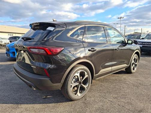 2025 Ford Escape ST-Line Select