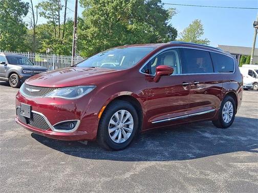2019 Chrysler Pacifica Touring L