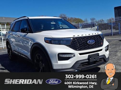 Star White Metallic Tri-Coat 2023 Ford Explorer ST