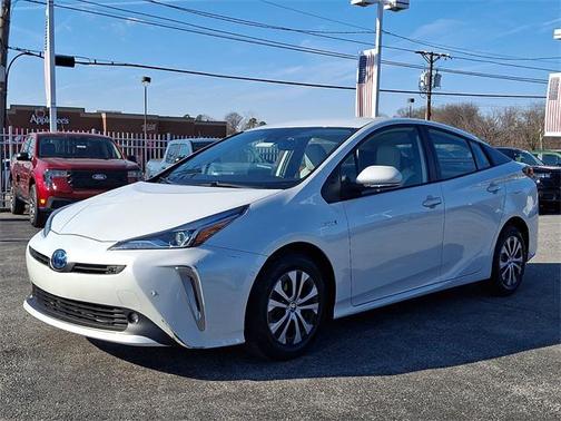 2022 Toyota Prius XLE
