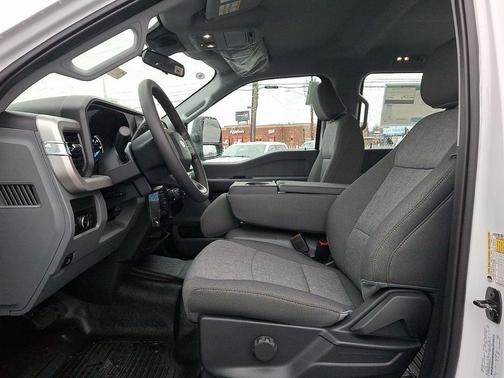 Oxford White 2026 Ford F-350 XL