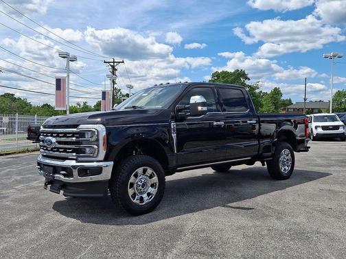 Agate Black 2023 Ford F-250 Lariat