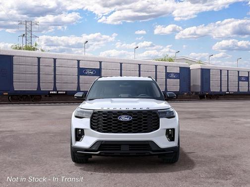 Star White Metallic Tri-Coat 2027 Ford Explorer ST-Line