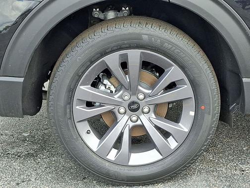 Agate Black Metallic 2026 Ford Explorer Active