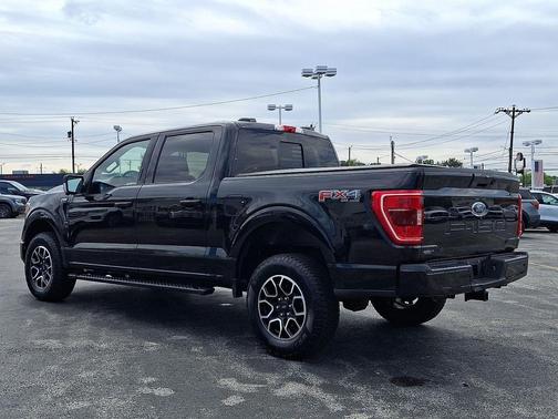 Agate Black Metallic 2023 Ford F-150 XLT