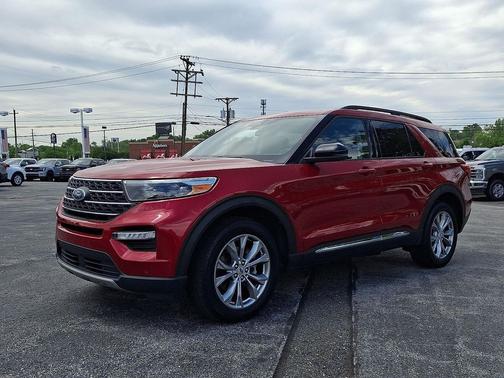 Rapid Red Metallic Tinted Clearcoat 2023 Ford Explorer XLT