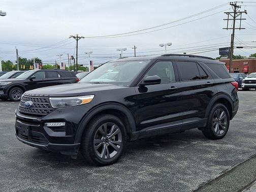 Agate Black Metallic 2022 Ford Explorer XLT