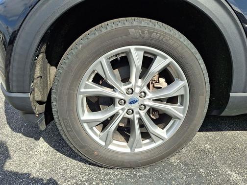 Agate Black Metallic 2023 Ford Explorer XLT