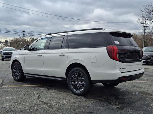 Star White Metallic Tri-Coat 2026 Ford Expedition Max Platinum