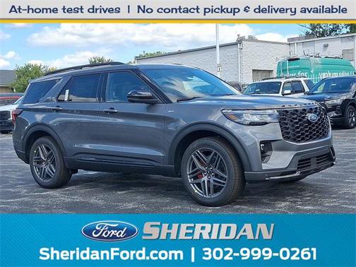 2025 Ford Explorer ST-Line