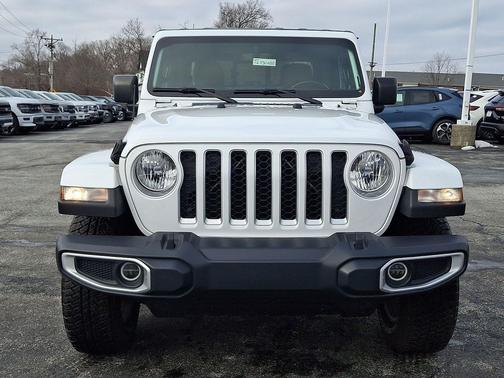 2021 Jeep Gladiator Overland