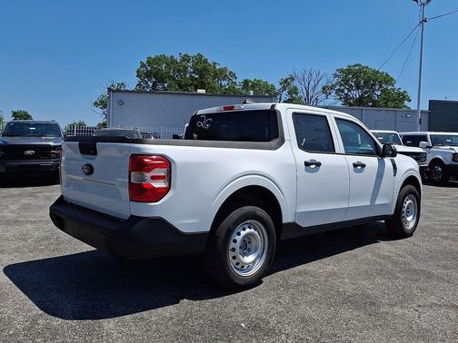 Oxford White 2026 Ford Maverick XL
