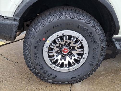 Wimbledon White 2026 Ford Bronco Outer Banks
