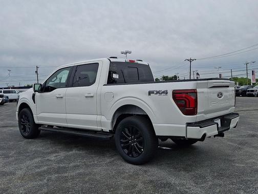 Star White Metallic Tri-Coat 2026 Ford F-150 Lariat
