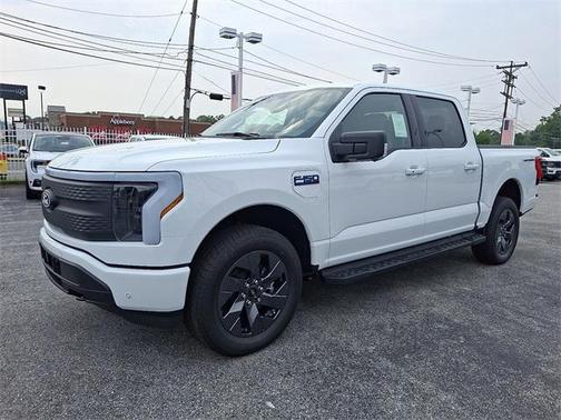 2025 Ford F-150 Lightning Flash