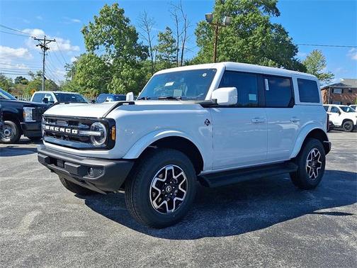 2025 Ford Bronco Outer Banks