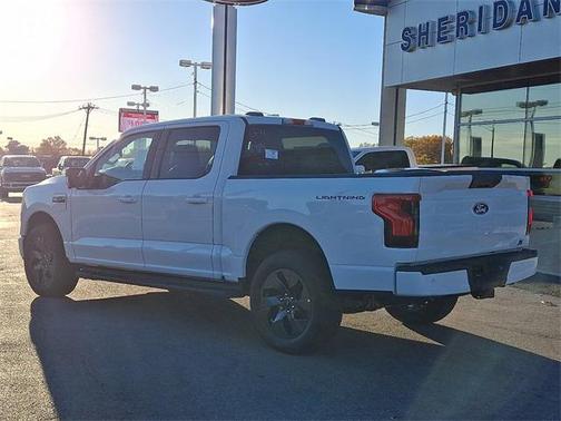 2025 Ford F-150 Lightning Flash