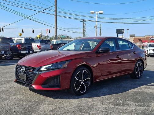Scarlet Ember Tintcoat 2023 Nissan Altima SR FWD